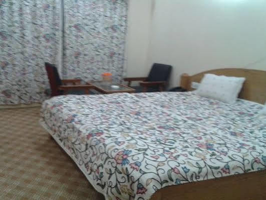 Oyo 5472 Bombay Palace Pahalgām Екстериор снимка